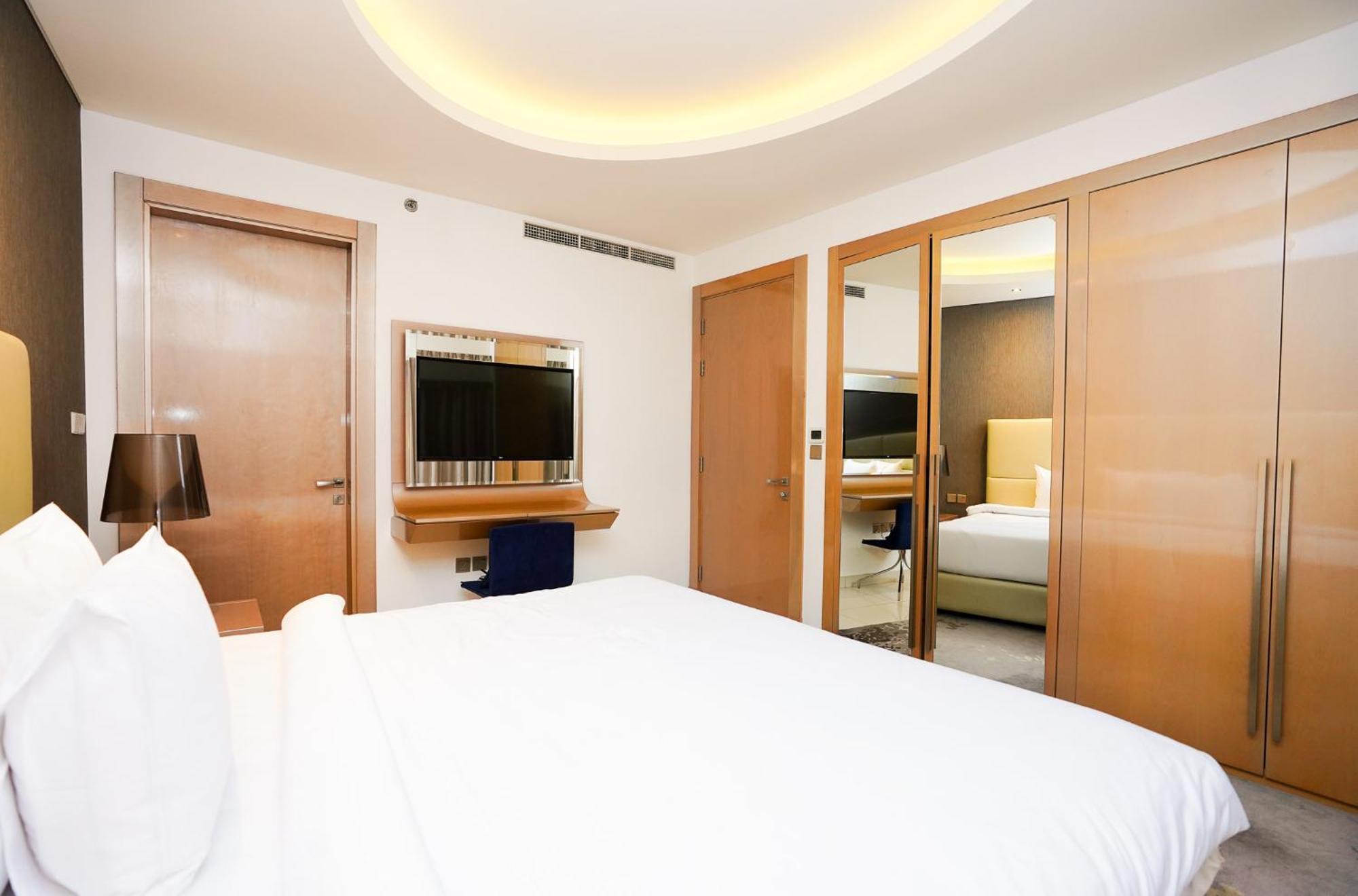 Citi - Luxury 2br In Business Bay