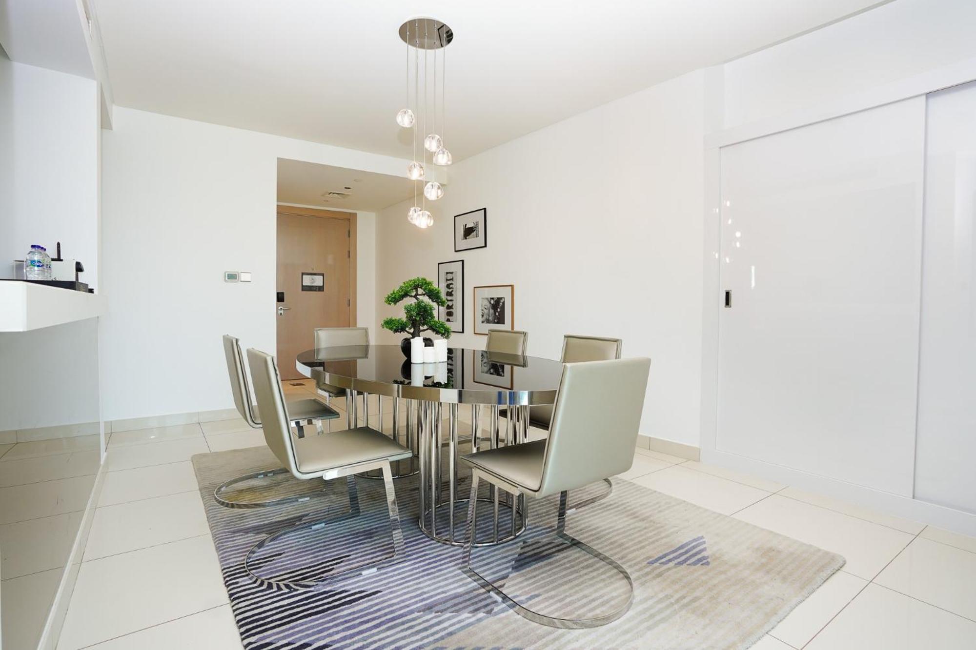 Citi - Luxury 2br In Business Bay Apartment *
